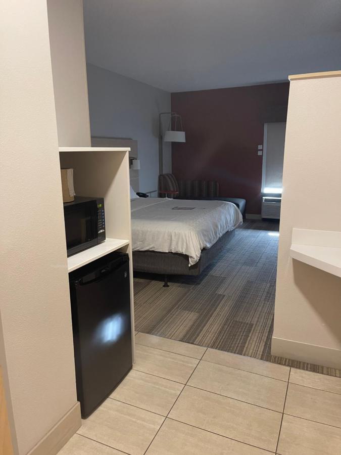 Holiday Inn Express Cedar Rapids - Collins Road By Ihg Εξωτερικό φωτογραφία