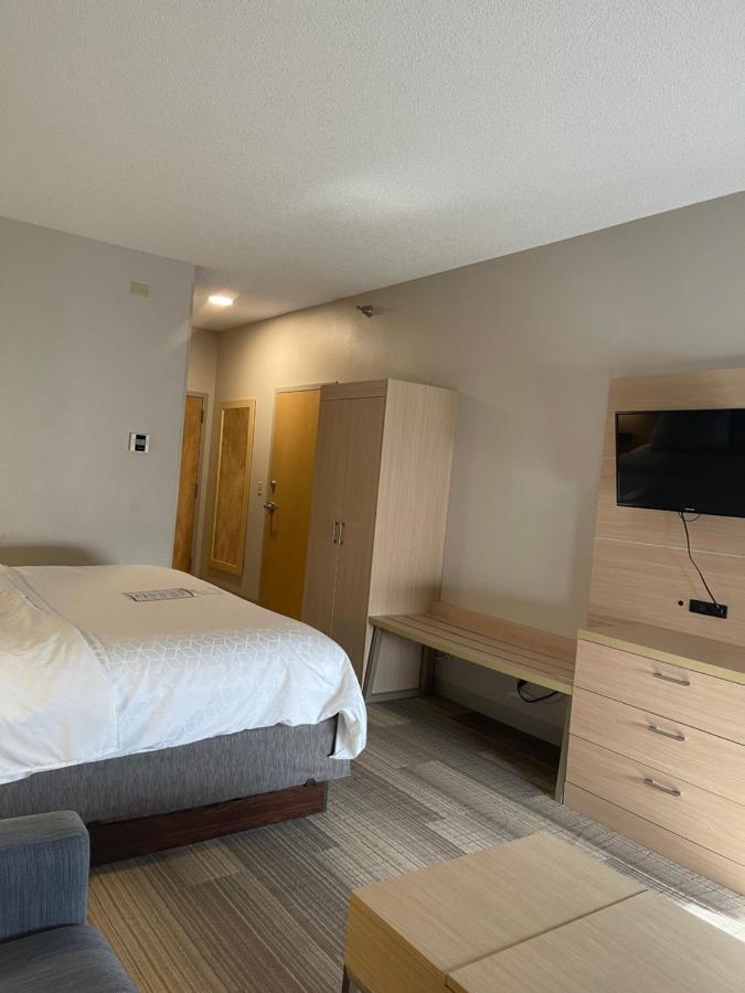 Holiday Inn Express Cedar Rapids - Collins Road By Ihg Εξωτερικό φωτογραφία