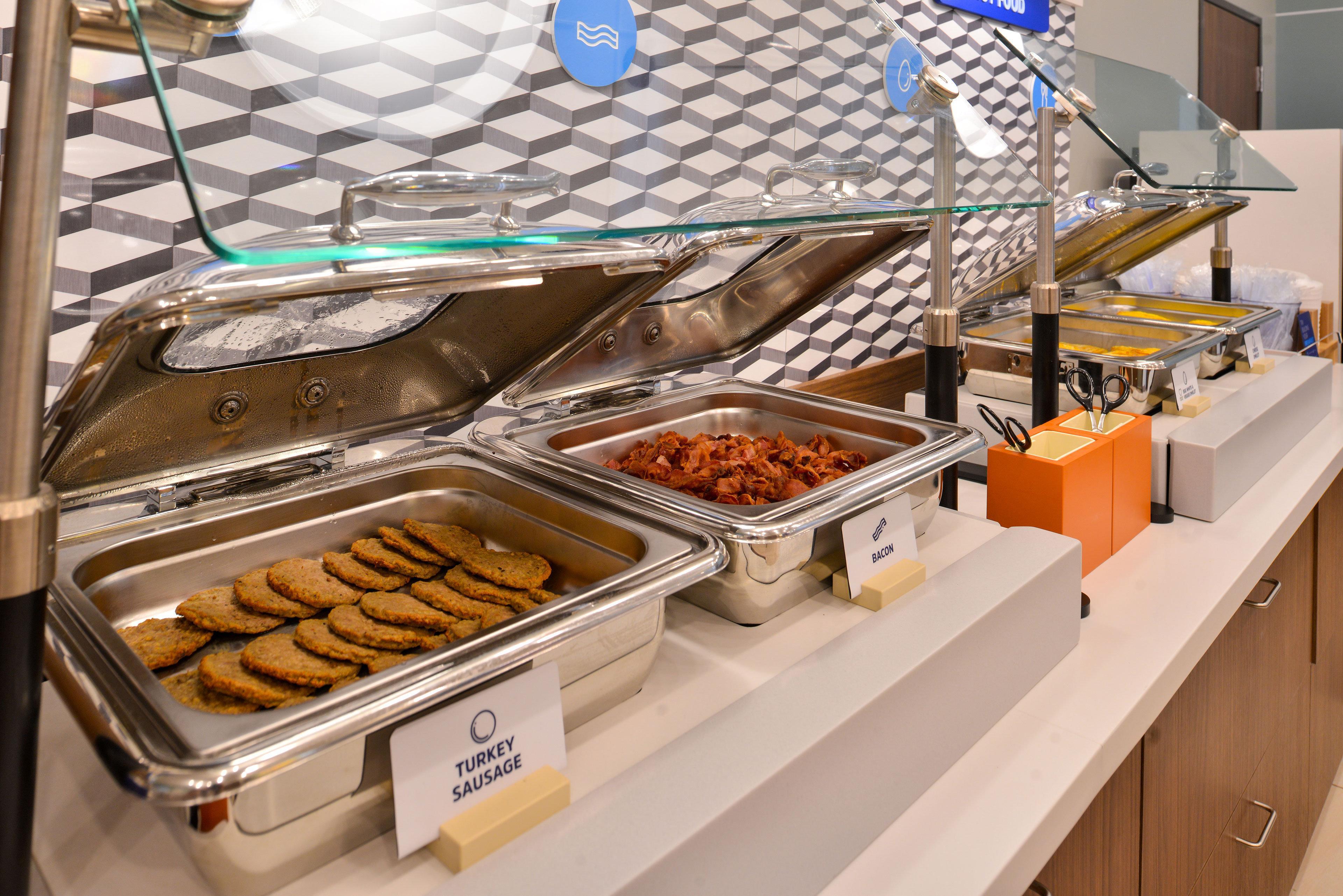 Holiday Inn Express Cedar Rapids - Collins Road By Ihg Εξωτερικό φωτογραφία