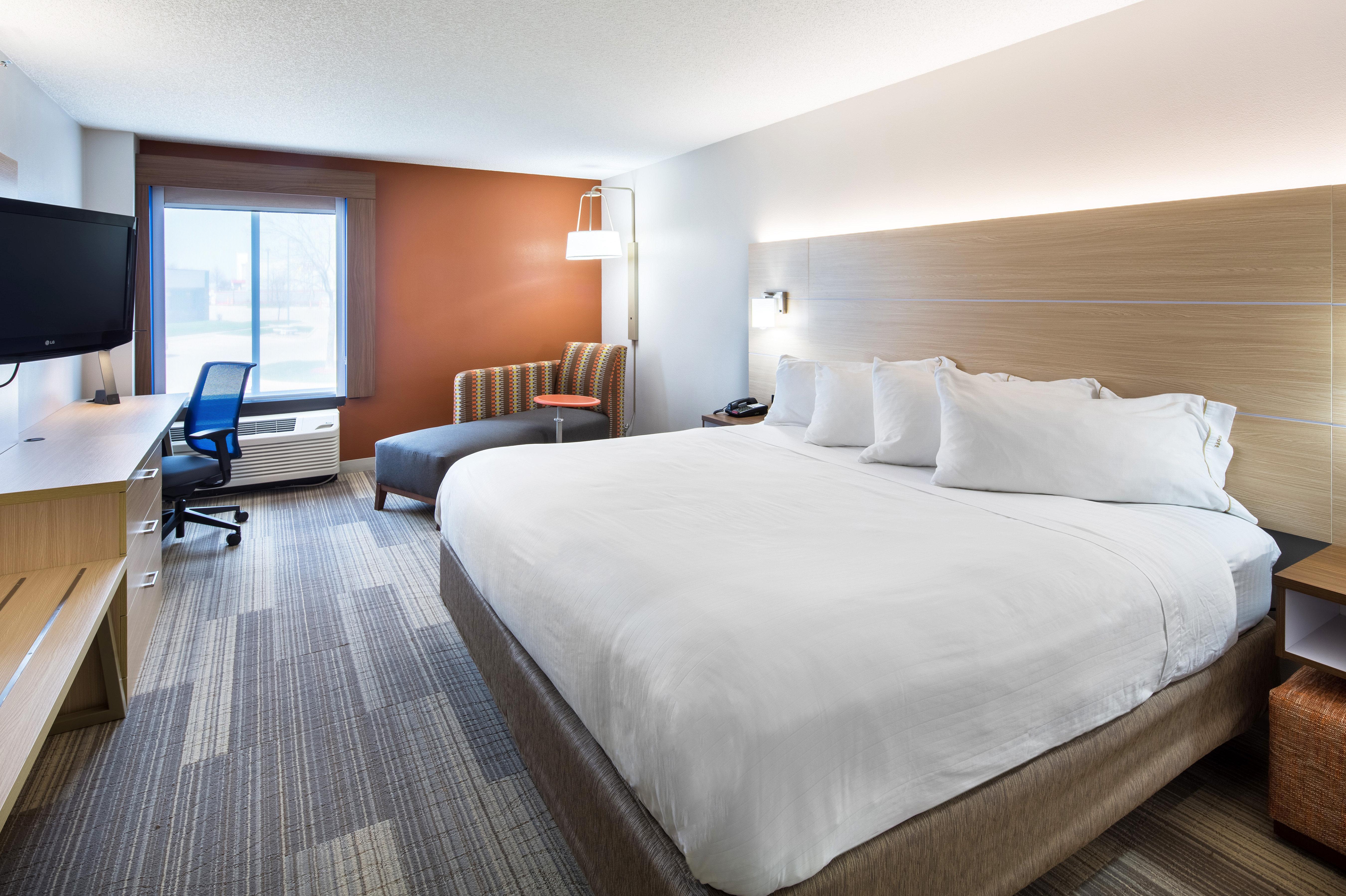 Holiday Inn Express Cedar Rapids - Collins Road By Ihg Εξωτερικό φωτογραφία