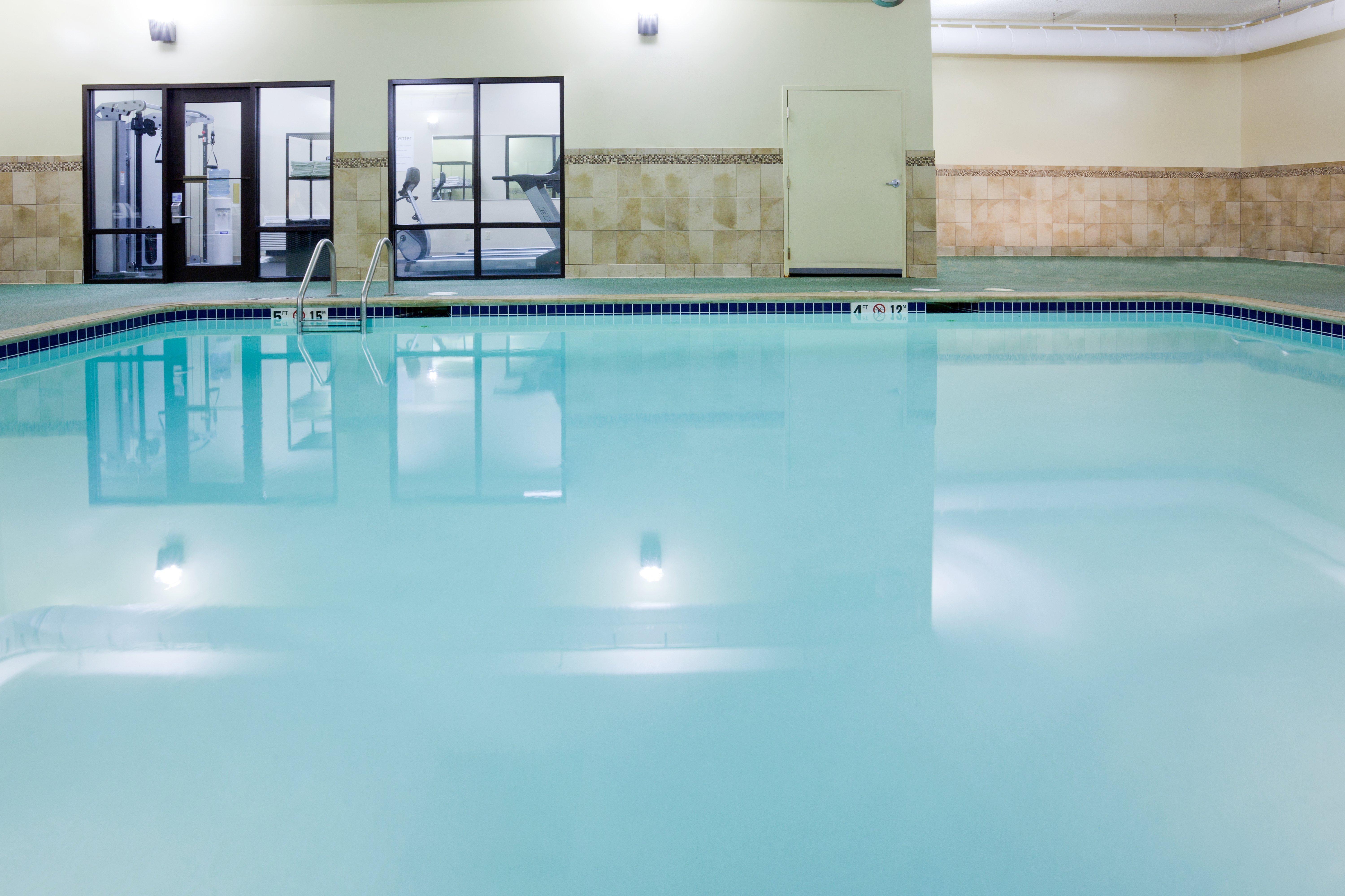 Holiday Inn Express Cedar Rapids - Collins Road By Ihg Εξωτερικό φωτογραφία