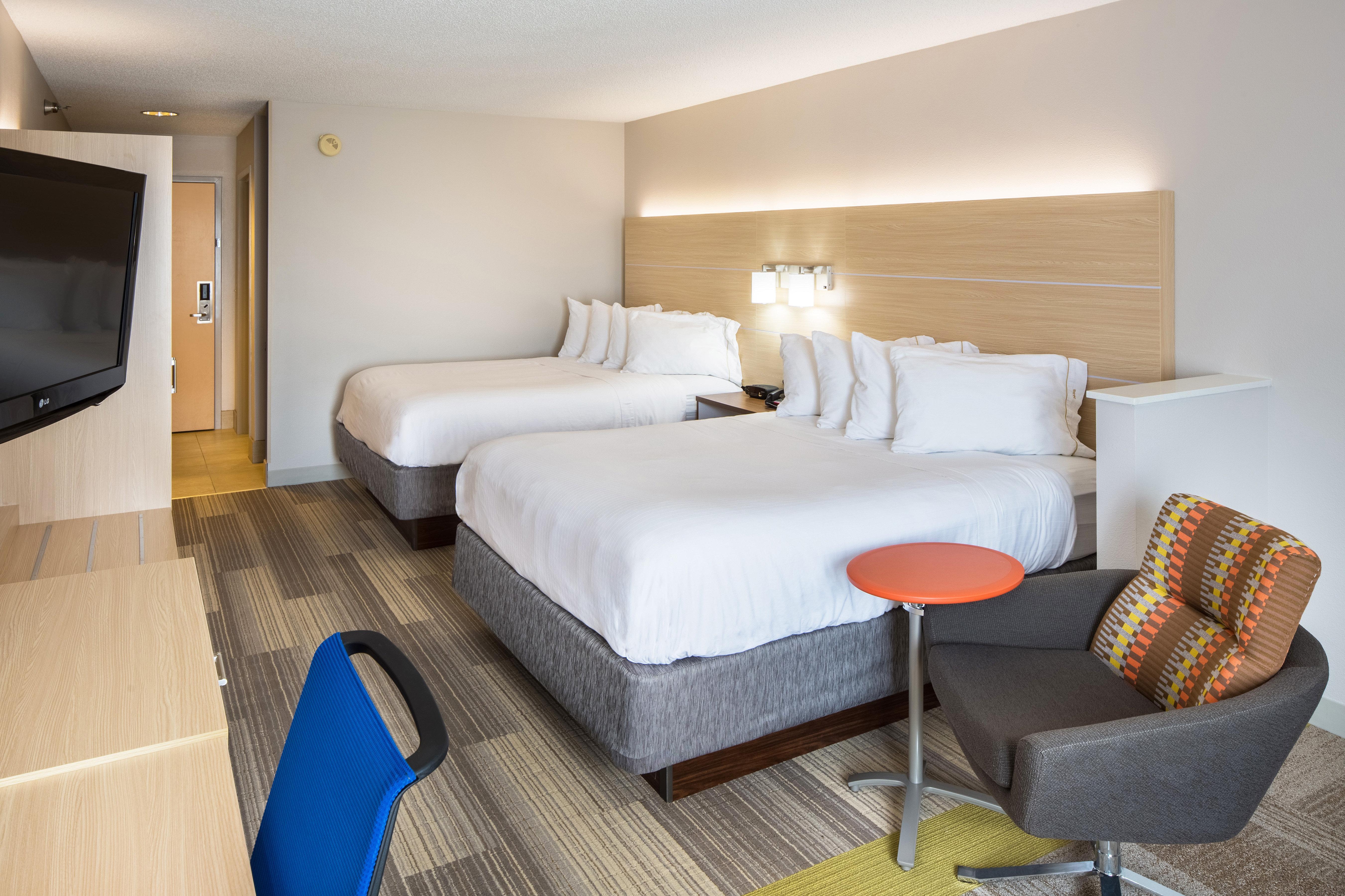Holiday Inn Express Cedar Rapids - Collins Road By Ihg Εξωτερικό φωτογραφία