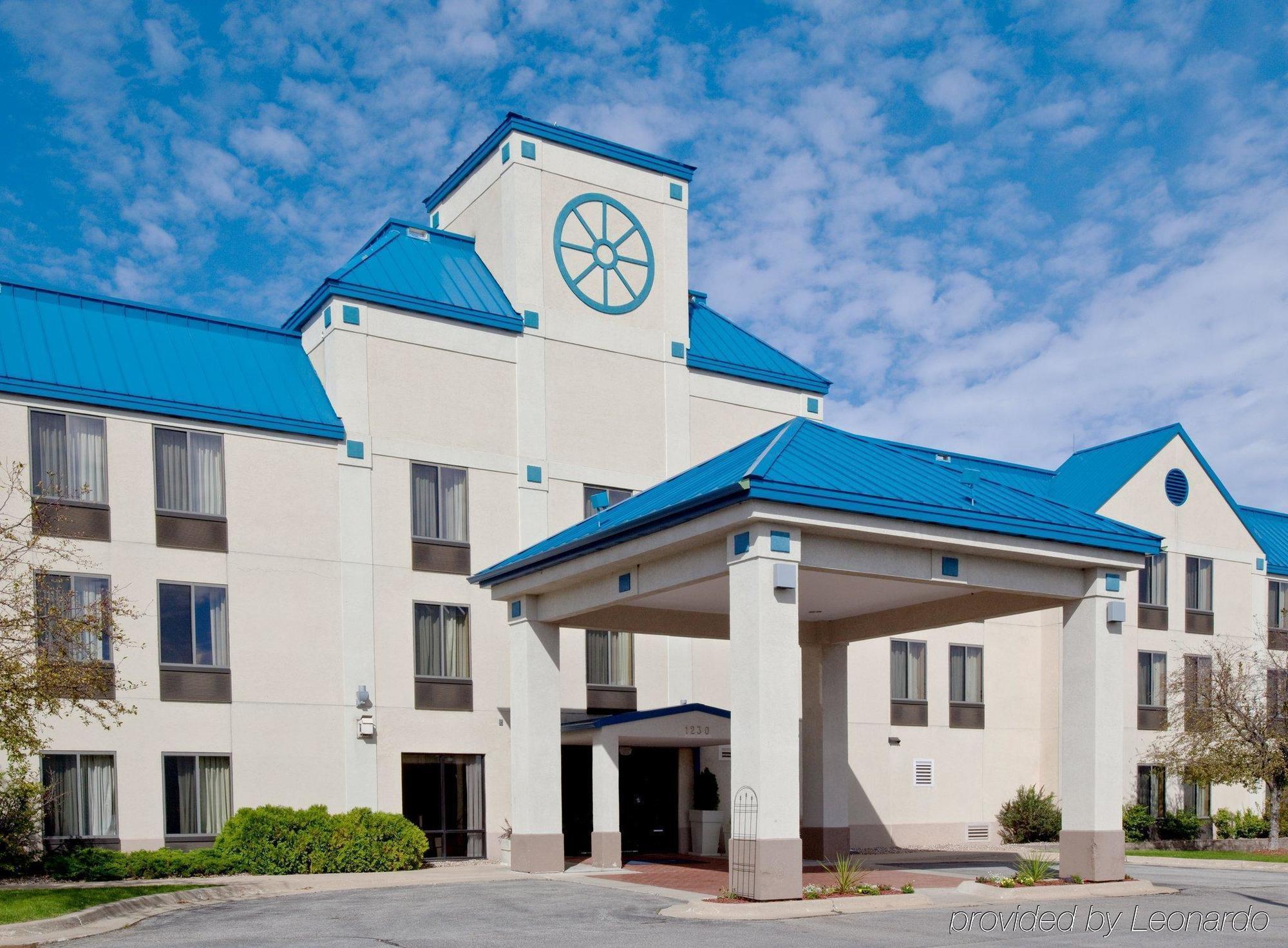 Holiday Inn Express Cedar Rapids - Collins Road By Ihg Εξωτερικό φωτογραφία