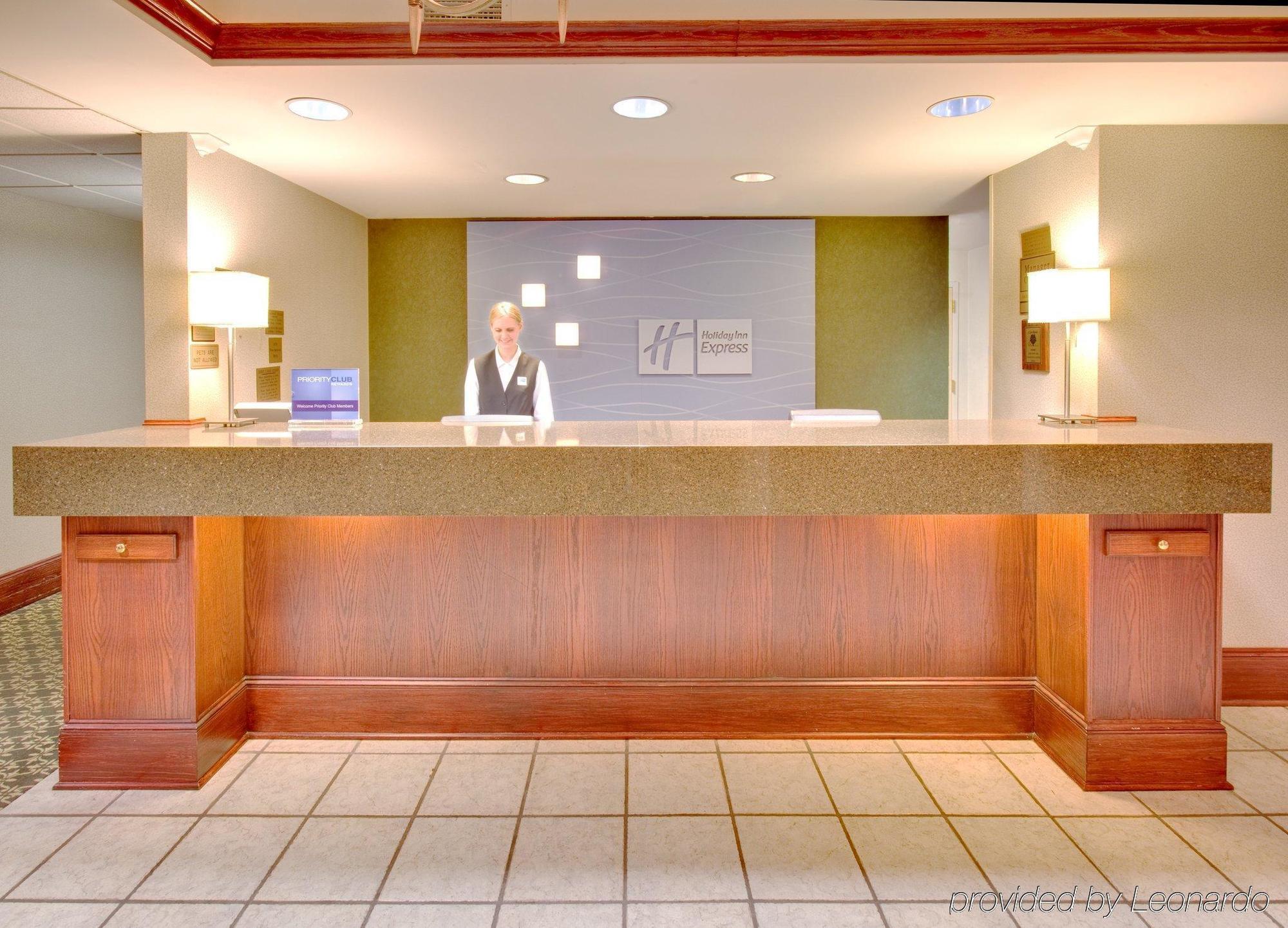 Holiday Inn Express Cedar Rapids - Collins Road By Ihg Εσωτερικό φωτογραφία