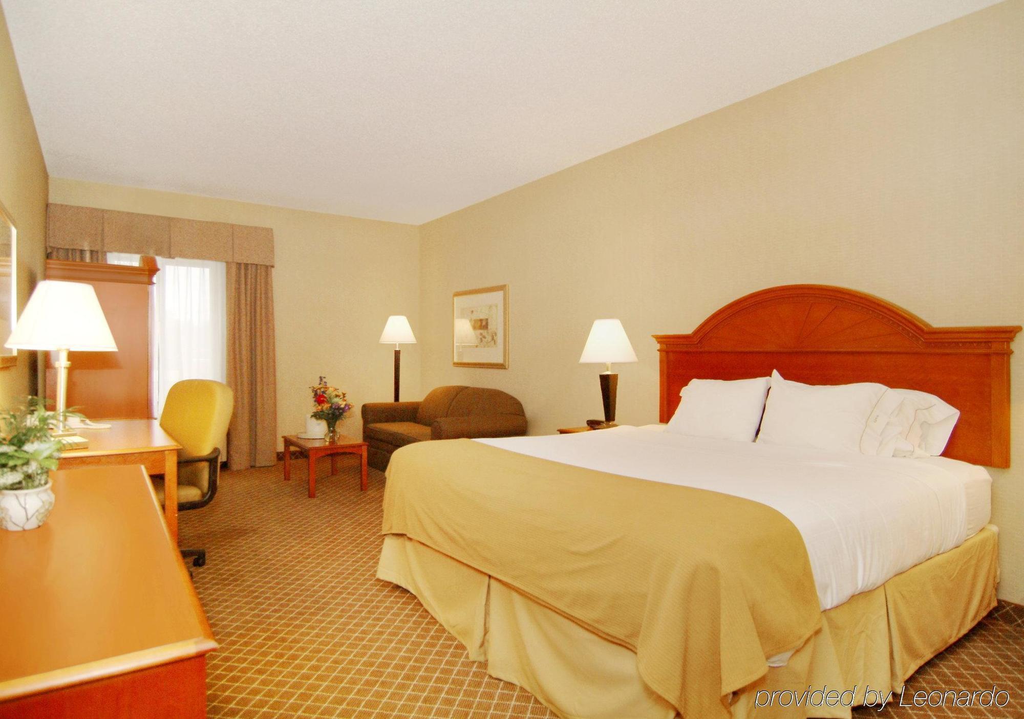 Holiday Inn Express Cedar Rapids - Collins Road By Ihg Εξωτερικό φωτογραφία