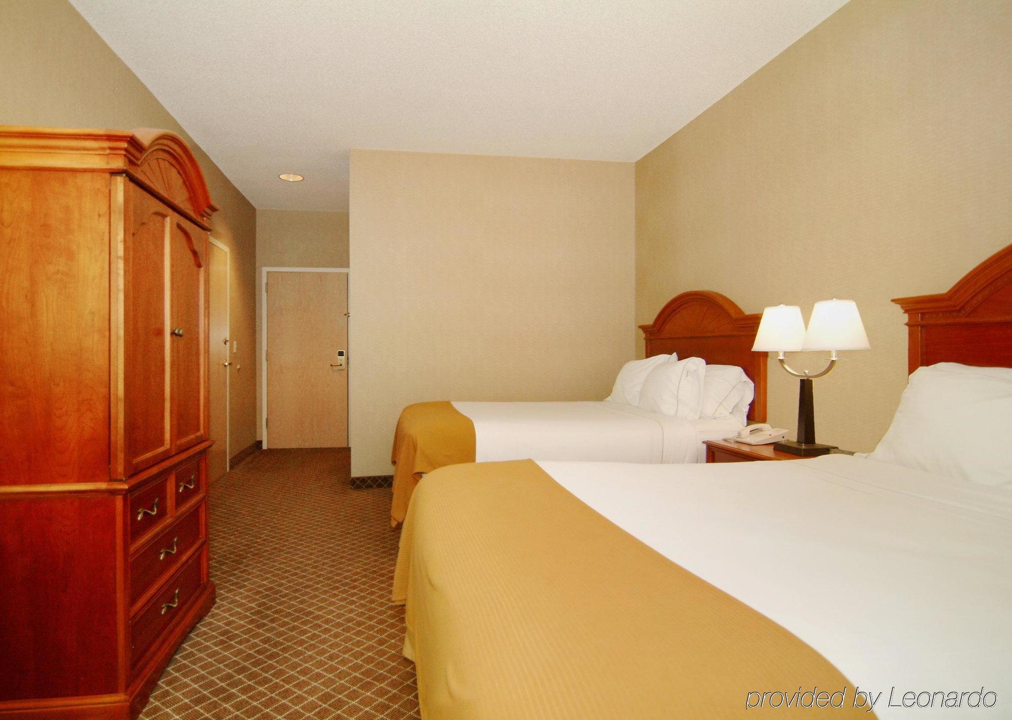Holiday Inn Express Cedar Rapids - Collins Road By Ihg Δωμάτιο φωτογραφία