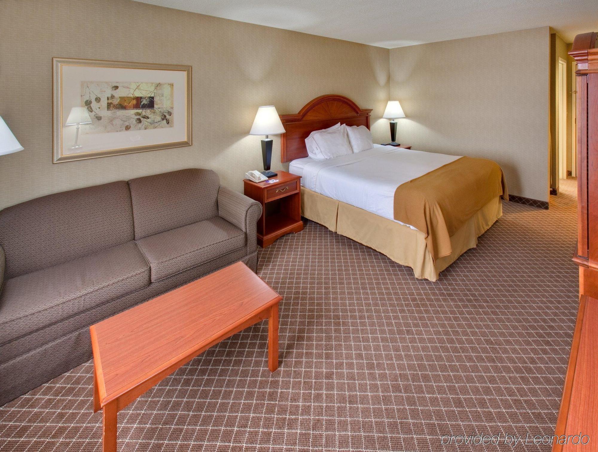 Holiday Inn Express Cedar Rapids - Collins Road By Ihg Δωμάτιο φωτογραφία