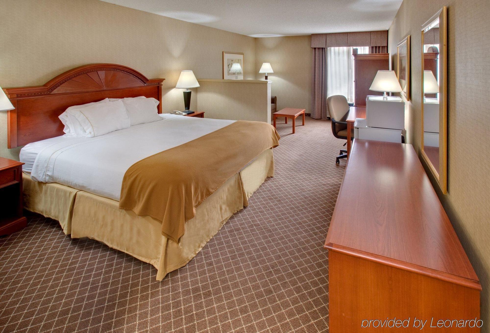 Holiday Inn Express Cedar Rapids - Collins Road By Ihg Δωμάτιο φωτογραφία